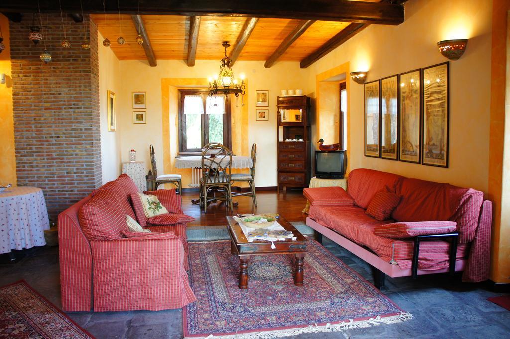Feudo Algerazzi Villa Zafferana Etnea Szoba fotó